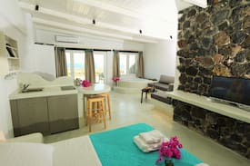 Fira Apartment | thea grand suite 2-4pax