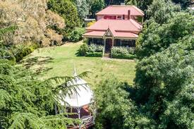 Inglewood Other | Beautiful Old World Adelaide Hills Lodge
