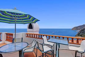 Avalon Apartment | Impecably Decorated Villa + Wrap Around Balcony + Breathtaking Views - Hamilton Cove Villa 18-75