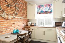 Ripley Apartment | Luxury Self-catering in historic Ripley, Surrey