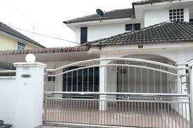 Kampung Alor Penyengat House | Taman Pulasan , Alor Mengkudu (No.136)