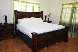 Las Lomas House | Nature Getaway Resort with private pool