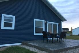 Elliston Cabin | Elliston Vacation Homes (Blue House)