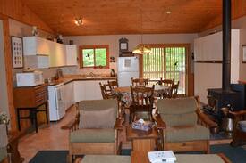 Stokes Bay Cabin | Felsbourg Lane Cottage-Beach a 2 minute walk