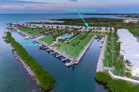 Marathon House | Latitude Adjustment WF Villa 3DTour Indigo Reef 33