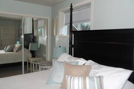Astoria House | Home on the bay in Astoria