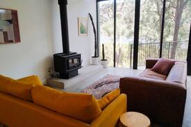 Gunderman House | Luxury Hawkesbury River house with Spa