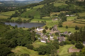 Llandeilo Cabin | Red Kite Lodge - Abbey Cottages Talley, Llandeilo