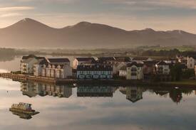 Newcastle Apartment | Stay On The Bay, Dundrum amazing mountain views 👀😍