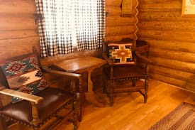 Bellevue Cabin | Lucky Cabin at the Long Horse Ranch #4