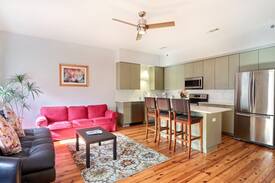 Historic District - North Apartment | New Broughton St. Condo Downtown -2
