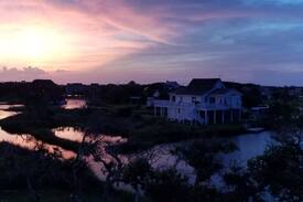 Hatteras Cabin | Krystal Kreek Harbor. A Salt Marsh Sanctuary