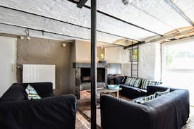 Ferrieres House | Romantic Cottage in Ferrières with Barbecue