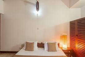 Mount Lavinia Hotel | Millennium Inn - Walk to the beach - 10% off