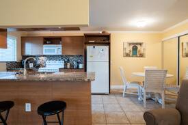 Gulf Gate Estates Apartment | Trinity Village Condominiums