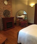 Goldbond Bed & Breakfast | #1 The Columns; Historic Home in Pearisburg Va