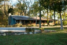 Pegram Cabin | Quiet Rustic Retreat