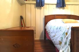 Sunland-Tujunga Apartment | Guest House / Writers Retreat