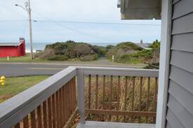 Yachats House | Logan House