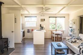 Encounter Bay House | CJ & De's Beach House