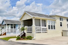 Kissimmee House | ZMZ Tiny House Living! Try it out while at Disney