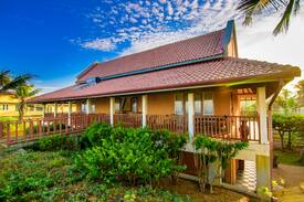 Uswetakeiyawa House | Beach Villa Pamunugama