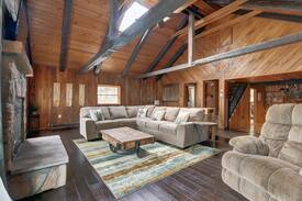 Hostetter Cabin | Cabin in the woods Latrobe, PA