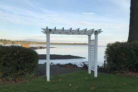 Regional District of Nanaimo Apartment | The Salish Sea Inn - 2 bedroom Oceanfront Getaway