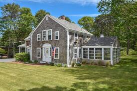 Harwich Port House | #708: Spacious, Large Yard, Sunroom, 2 Mins to Earle Road Beach, Walk to Main St