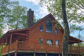 Logan Cabin | Field Trip: Premium Cabin Next to Old Man's Cave!