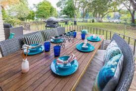 Penrith House | Waterfront Luxury Resort Manor Number One Penrith