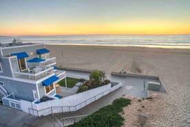 The Strand Apartment | 90210 Beachhouse middle unit