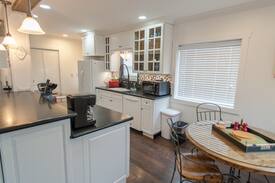 Grayland House | Cranberry Coast Gambrel Home, Sleeps 10 and 2.5 ba