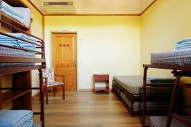 Aisa Bed & Breakfast | Valle de Aisa - cama en habitación 6 PLAZAS 3-6
