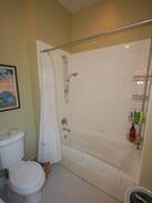 Brookmont Bed & Breakfast | Des Affiches Bed and Breakfast - 3rd Floor Queen