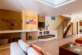 Fodele House | RiverSide Villa