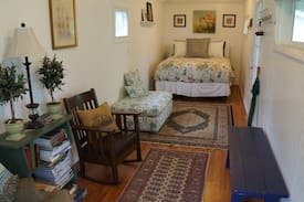 Geneva House | Snug Harbor Cottage on Seneca Lake
