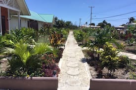 Gibbons Boggs House | Nne's Gardens - Ginger Lily - 2 bedroom house