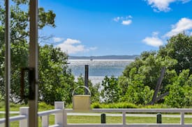 Victoria Point Cabin | Original 1950s Beach/Fishing Cottage