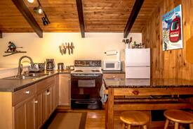 Intervale Villa | Cozy European Style Chalet (Unit B)