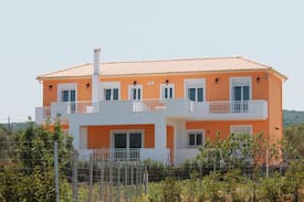 Drosia Apartment | Retreat Apartment Drosia