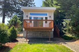 Coquille House | Cozy Tiny House.
