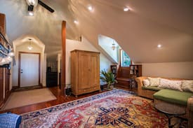 Charleston House | Charming Carriage House in Charleston, WV