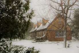 Julian Cabin | Stoneapple Farm-Historic Cottage in Julian