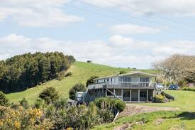 Ruakaka House | Twilight Accommodation Bream Bay