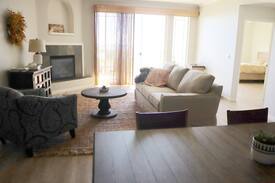 Marinette Apartment | Luxury on the Lake