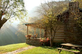 Lexington Cabin | Cabin on the River at the Bare Farm