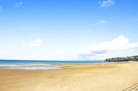 Rhos on Sea Cabin | Swyn-Y-Mor Cottage on Rhos Promenade Beach