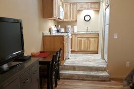 Soldotna Apartment | Bzzzy B Cabin Rentals- Studio 4
