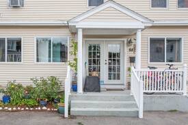 Old Orchard Beach Apartment | Bright Cheery Condo-Walk to Beach-$3900/ 30 days